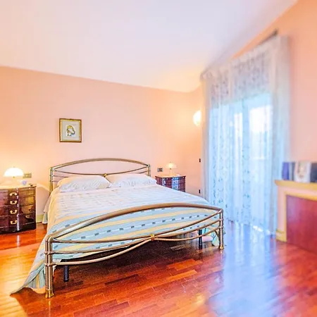 Il Melograno Apartment *